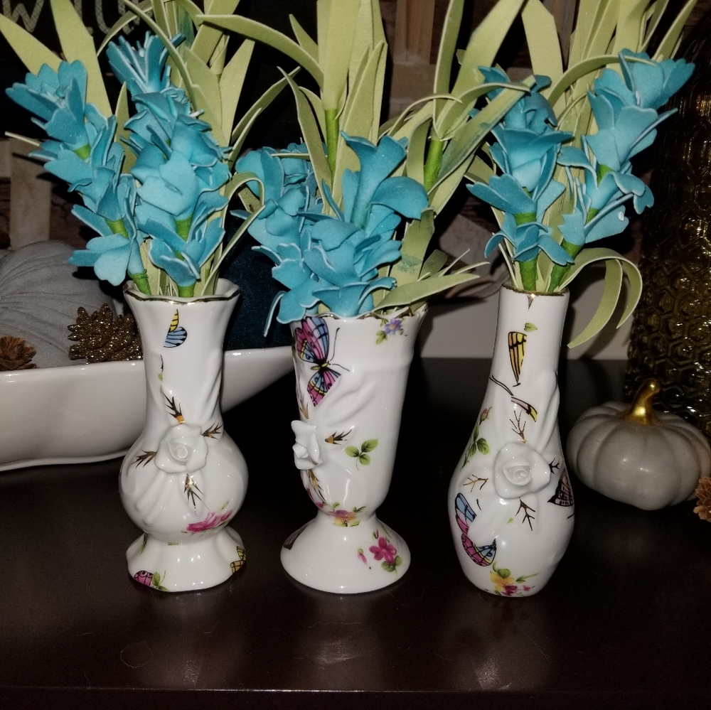 3 small vases